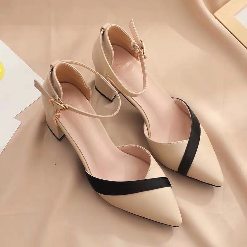 Sepatu Wanita Klasik Beige Hak - Leather Classic Strap ulasan dan harga